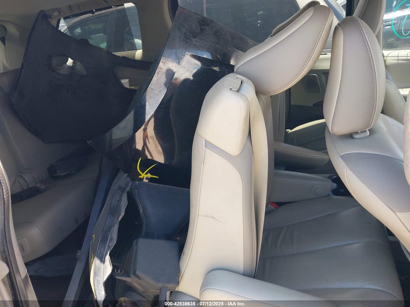 2014 TOYOTA SIENNA LIMITED V6 7 PASSENGER/XLE V6 7 PASSENGER AUTO ACCESS SEAT/XLE V6 8 PASSENGER - 5TDYK3DC3ES526954