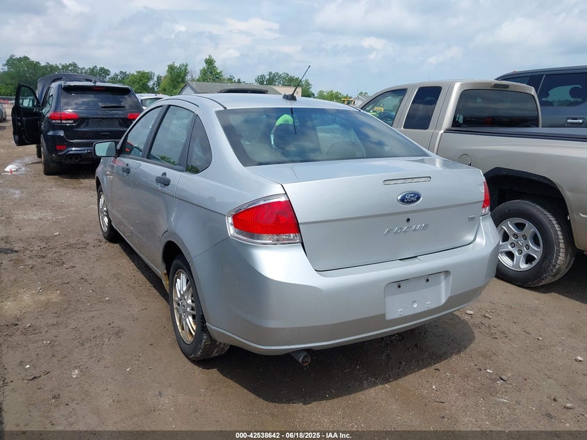 2009 Ford Focus Se silver sedan gasoline 1FAHP35N39W227896 photo #4