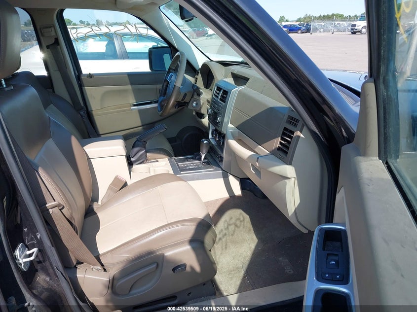 1J8GN58K18W248987 2008 JEEP LIBERTY (NORTH AMERICA) photo no. 5