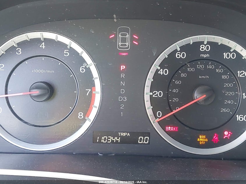 2011 HONDA ACCORD VIN: 1HGCP3F85BA016300