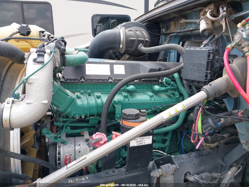 2022 Volvo VNL - 4V4NC9EHXNN605495