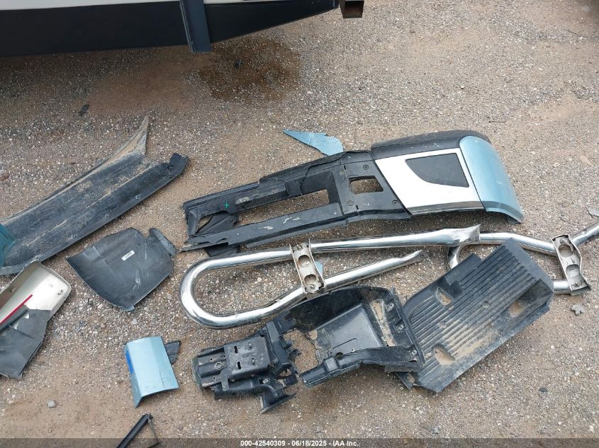 2022 Volvo VNL - 4V4NC9EHXNN605495