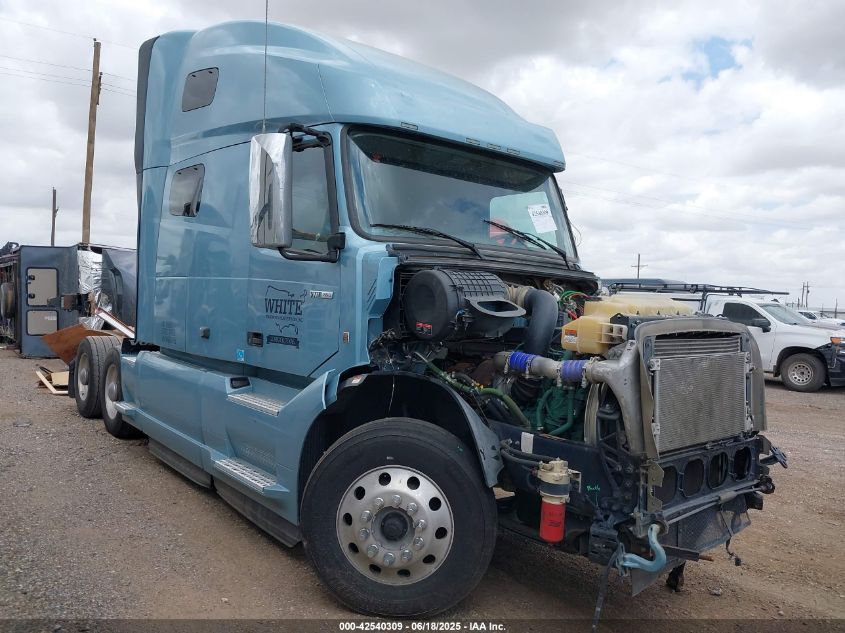 2022 Volvo VNL - 4V4NC9EHXNN605495