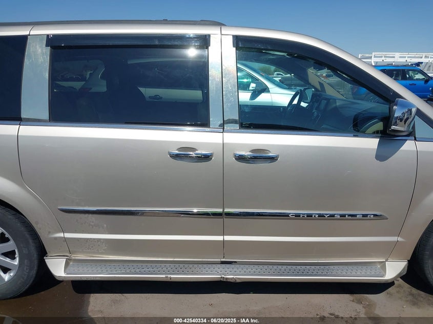 2012 CHRYSLER TOWN & COUNTRY VIN: 2C4RC1CG1CR237751