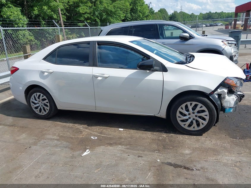 2018 TOYOTA COROLLA LE - 5YFBURHE2JP830200