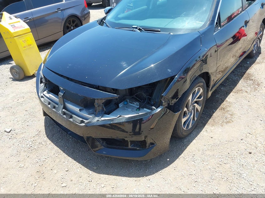 VIN 2HGFC2F76JH605561 2018 HONDA CIVIC EX