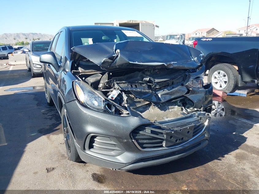 VIN 3GNCJKSB4LL220258 2020 CHEVROLET TRAX FWD LS