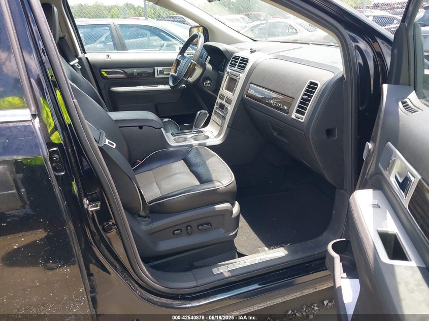 2008 LINCOLN MKX VIN: 2LMDU68C78BJ15213