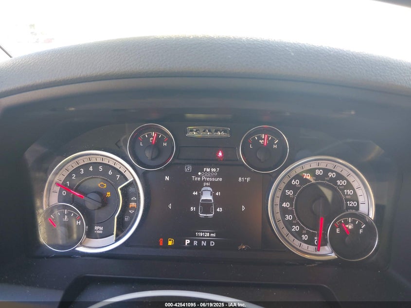 2018 RAM 1500 BIG HORN  4X4 5'7 BOX - 1C6RR7LG3JS137901