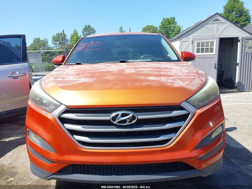 2017 HYUNDAI TUCSON SE - KM8J23A48HU417299