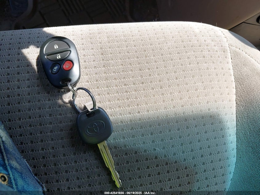 2006 Toyota Sienna Le VIN: 5TDZA23C16S475880 Lot: 42541656