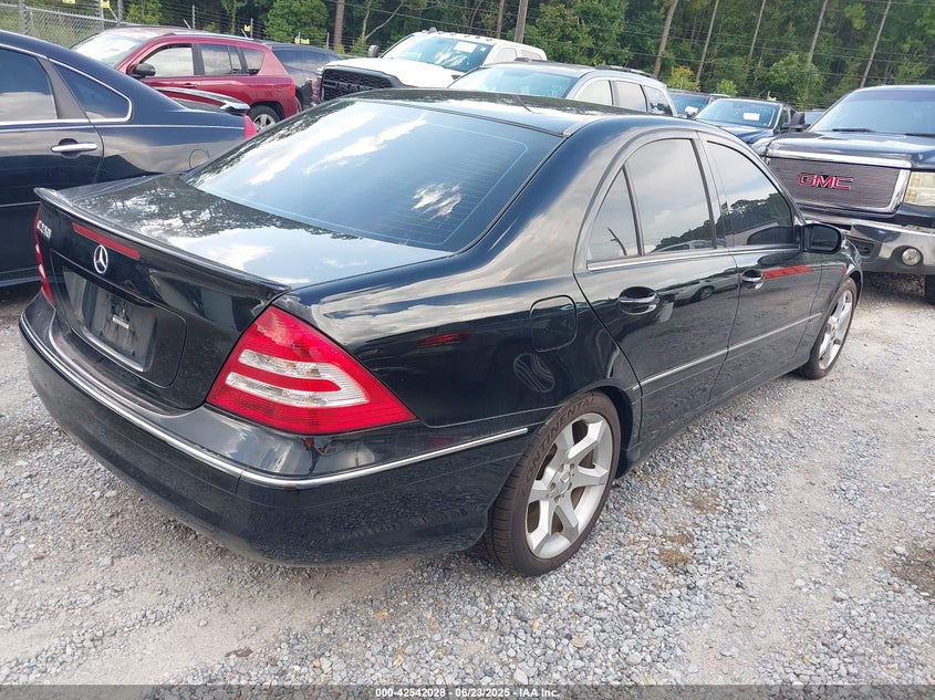 2007 MERCEDES-BENZ C VIN: WDBRF52H47E024464