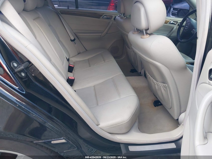2007 MERCEDES-BENZ C VIN: WDBRF52H47E024464