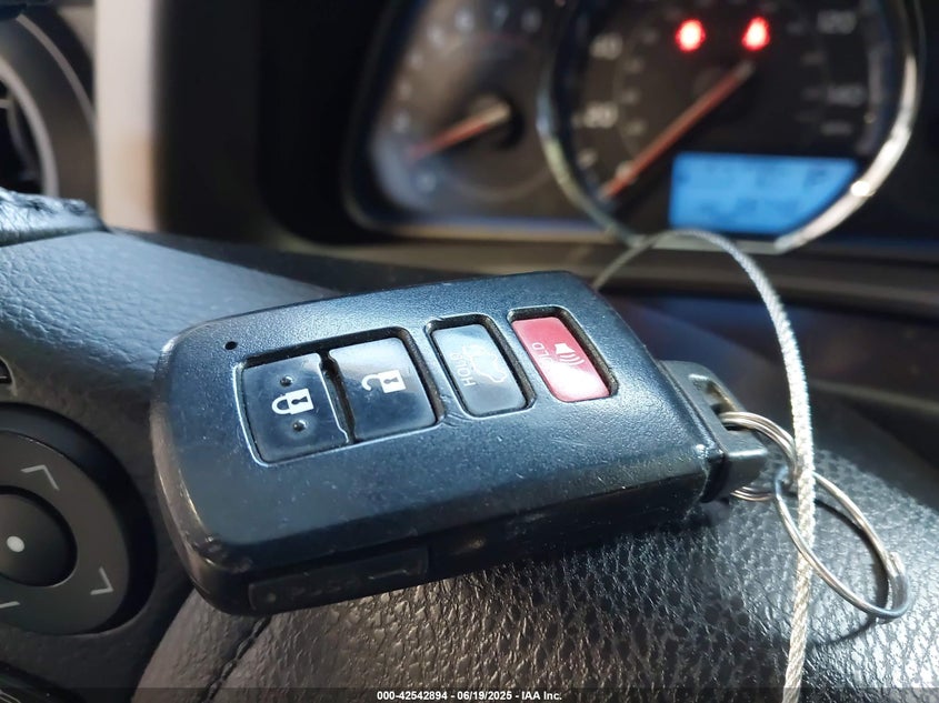 2014 TOYOTA RAV4 LIMITED - 2T3DFREV3EW174950