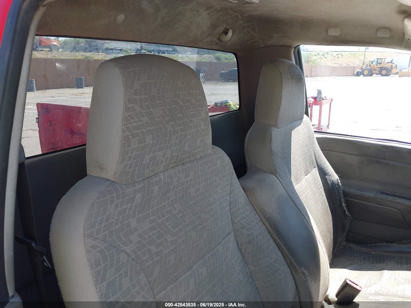 2006 CHEVROLET COLORADO VIN: 1GCCS148X68182619