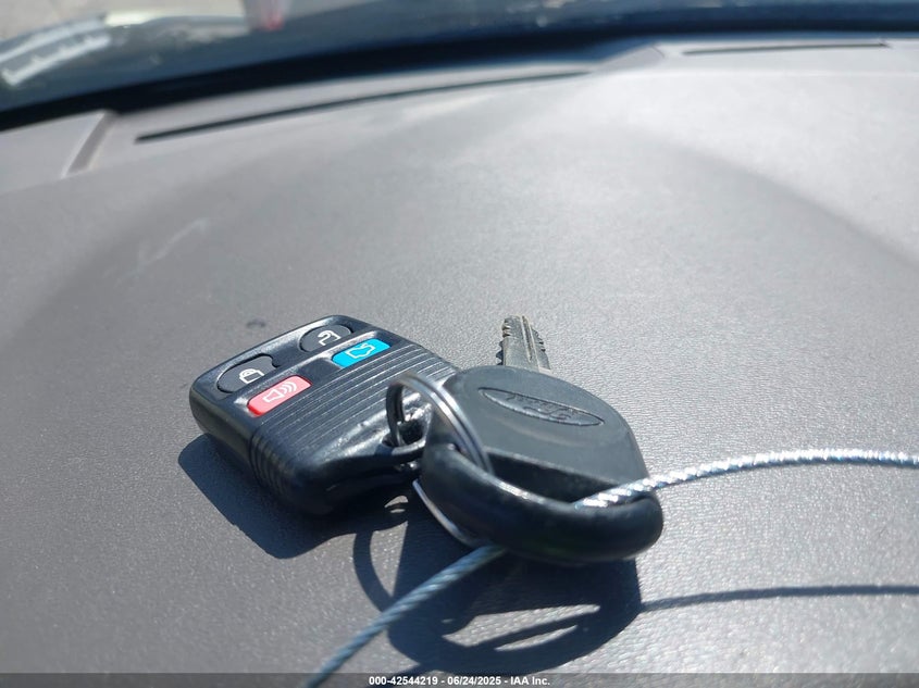 2009 FORD FOCUS VIN: 1FAHP35NX9W267795