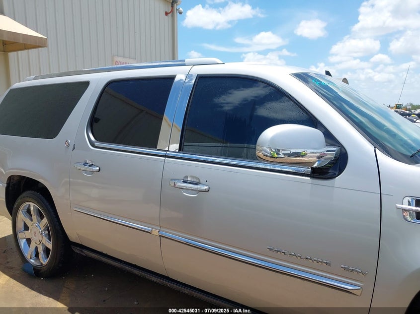 2011 CADILLAC ESCALADE ESV VIN: 1GYS3JEF0BR181757