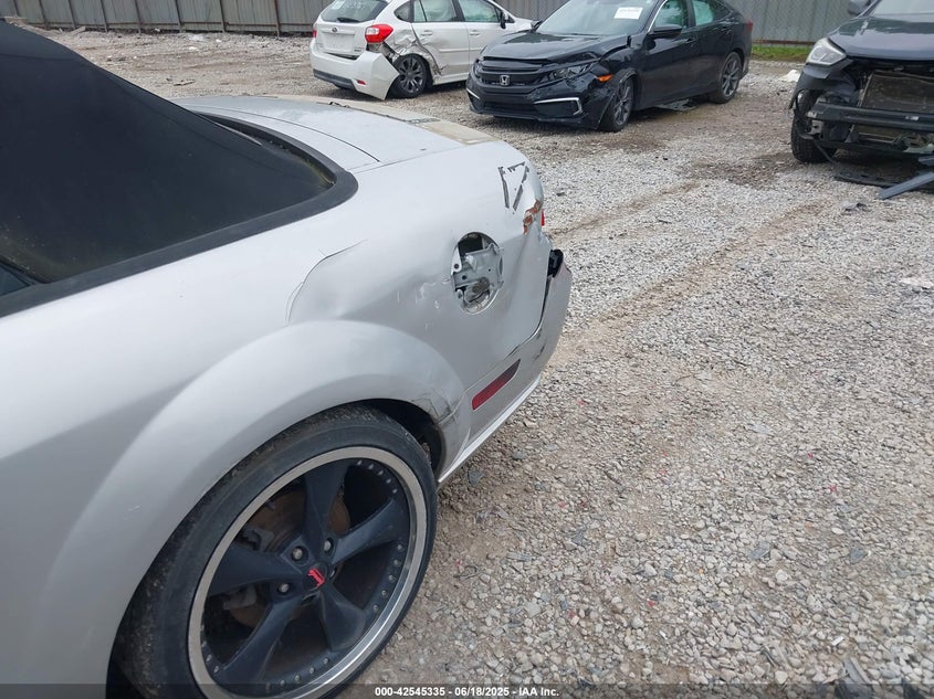 2005 Ford Mustang Gt VIN: 1ZVHT85H955181503 Lot: 42545335