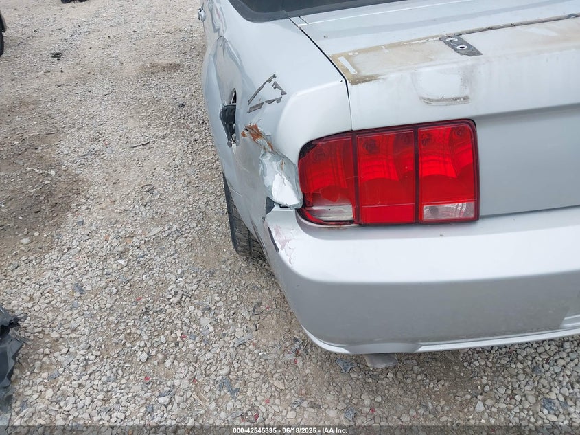 2005 Ford Mustang Gt VIN: 1ZVHT85H955181503 Lot: 42545335