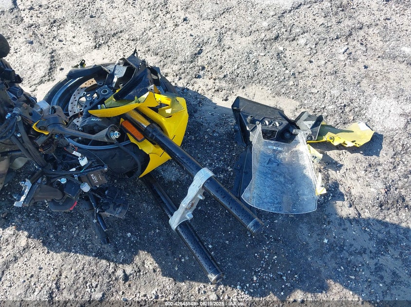 2024 Suzuki Gsx800 F VIN: JS1EM13BXR7102577 Lot: 42545549