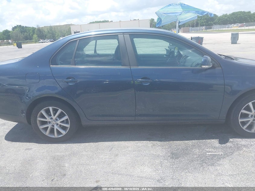 2010 VOLKSWAGEN JETTA VIN: 3VWAX7AJ9AM146831