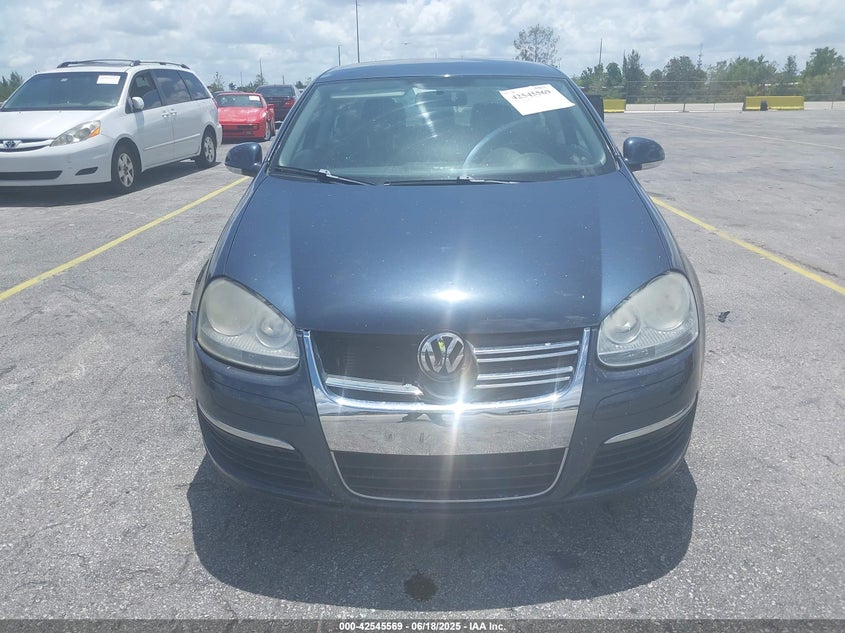 2010 VOLKSWAGEN JETTA VIN: 3VWAX7AJ9AM146831