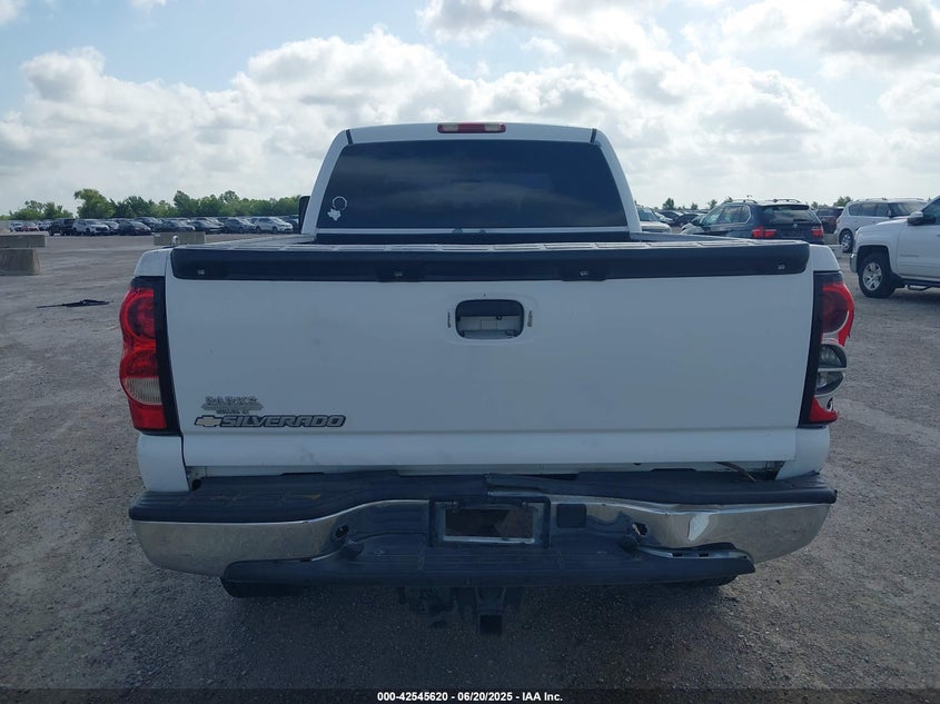 2005 Chevrolet Silverado 2500Hd Work Truck VIN: 1GCHK29U75E297924 Lot: 42545620