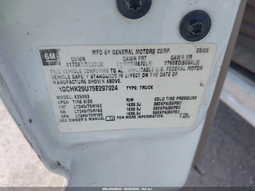 2005 Chevrolet Silverado 2500Hd Work Truck VIN: 1GCHK29U75E297924 Lot: 42545620