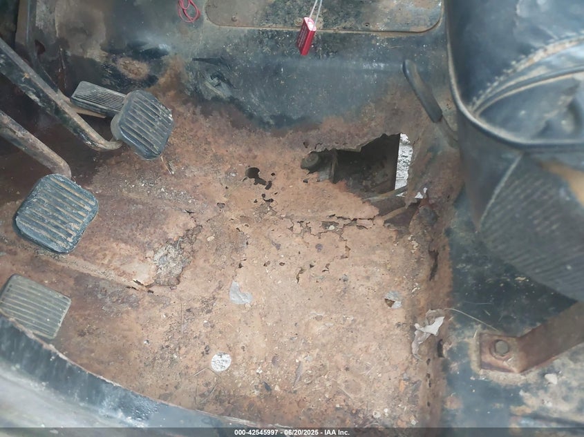 1981 Jeep Jeep Cj7 VIN: 1JCBM87A5BT038091 Lot: 42545997