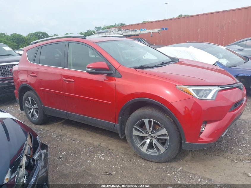 2017 TOYOTA RAV4 XLE - JTMRFREV5HJ121370