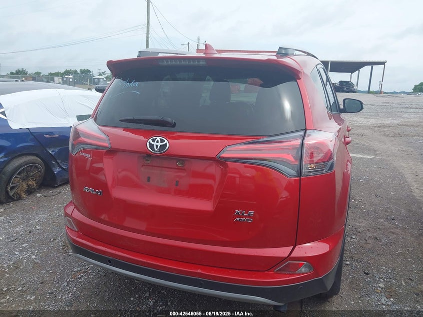 2017 TOYOTA RAV4 XLE - JTMRFREV5HJ121370