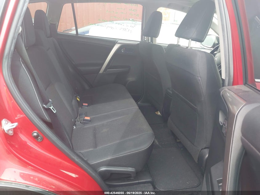 2017 TOYOTA RAV4 XLE - JTMRFREV5HJ121370