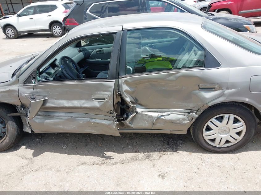 2001 Toyota Camry Le VIN: 4T1BG22K01U059649 Lot: 42546639