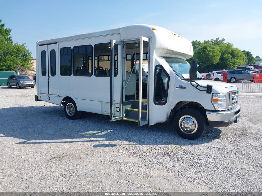 1FDEE3FS6KDC26214 2019 Ford E-350 Cutaway auction photo 1
