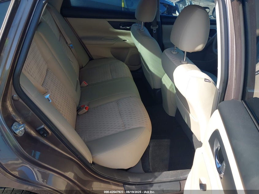 2017 NISSAN ALTIMA VIN: 1N4AL3AP0HC136556