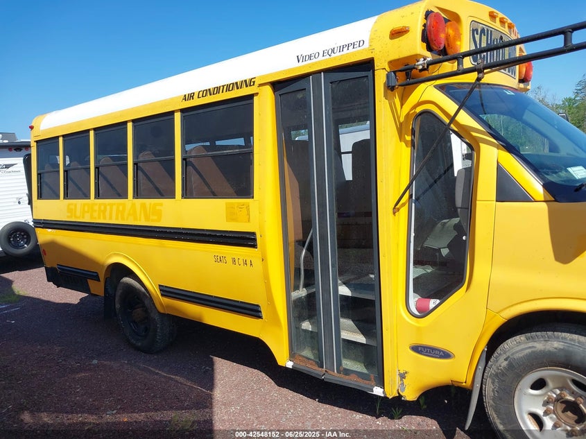 2006 Chevrolet Express Cutaway Work Van VIN: 1GBHG312461148157 Lot: 42548152