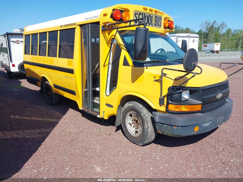 2006 CHEVROLET EXPRESS CUTAWAY WORK VAN