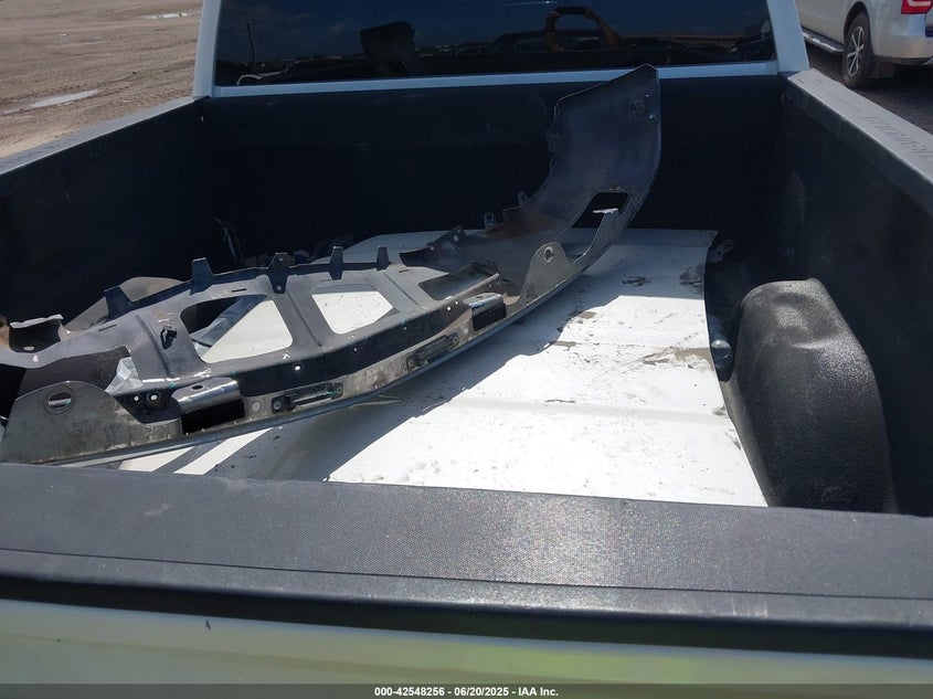 2015 CHEVROLET SILVERADO VIN: 3GCUKREC8FG412609