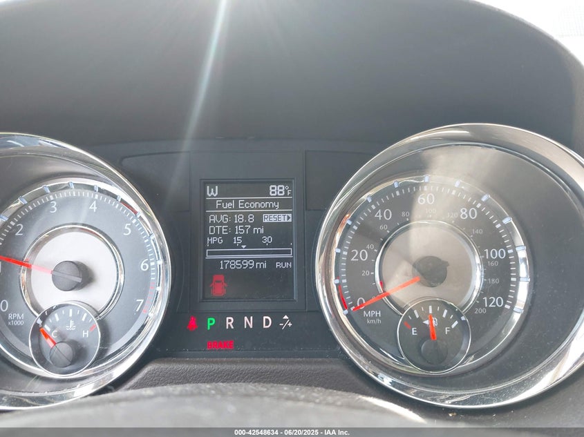 2011 CHRYSLER TOWN & COUNTRY VIN: 2A4RR8DG4BR609503