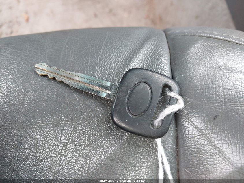 2001 Toyota Camry VIN: 1T1BF22KX1U127555 Lot: 42548879