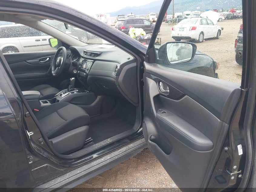 2017 NISSAN ROGUE S - KNMAT2MV0HP598882