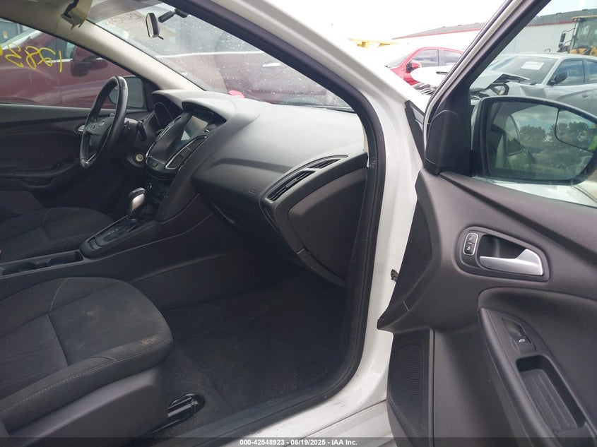 2015 FORD FOCUS VIN: 1FADP3K22FL378590