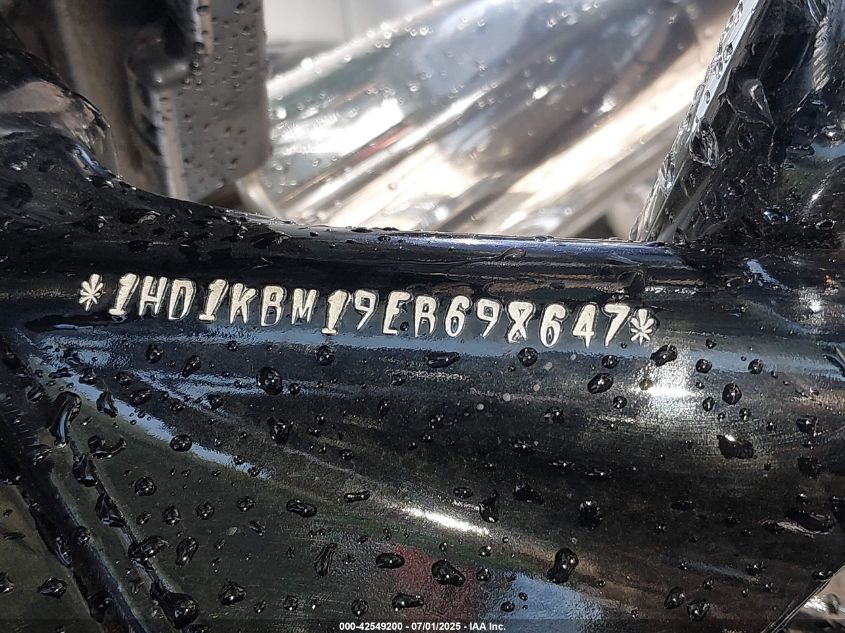 2014 Harley-Davidson Flhx Street Glide VIN: 1HD1KBM19EB698947 Lot: 42549200