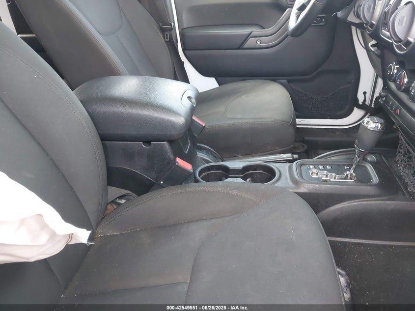 2016 JEEP WRANGLER UNLIMITED SPORT - 1C4HJWDG7GL166003