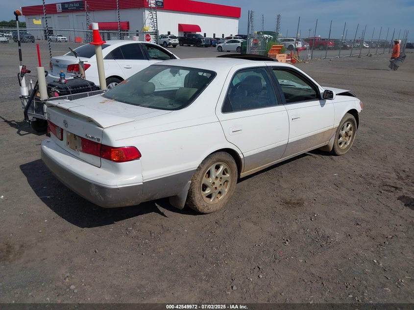JT2BG22K5Y0408741 2000 TOYOTA CAMRY photo no. 4