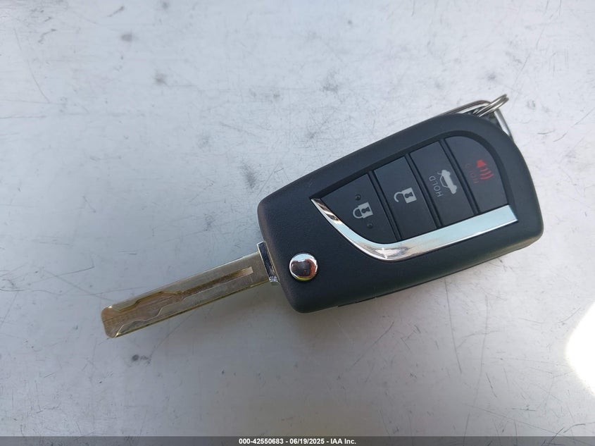 2019 TOYOTA CAMRY SE - 4T1B11HK3KU835065