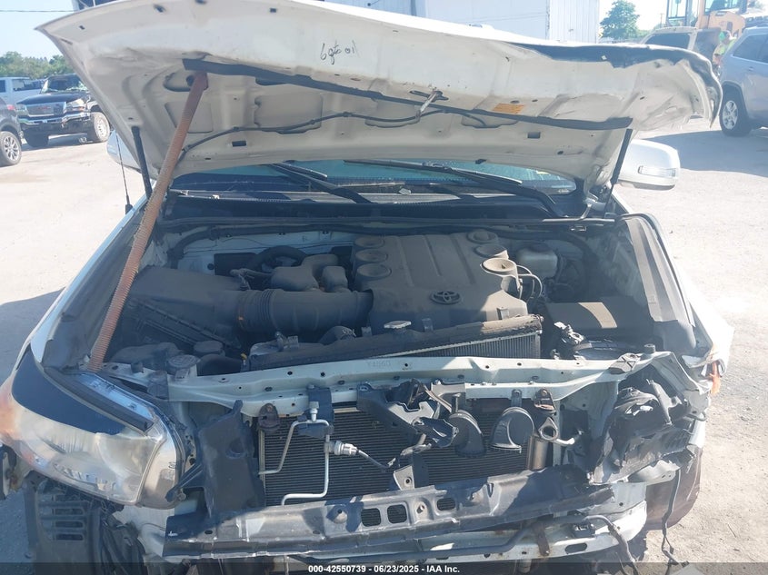 2013 TOYOTA 4RUNNER SR5 - JTEBU5JR8D5144813