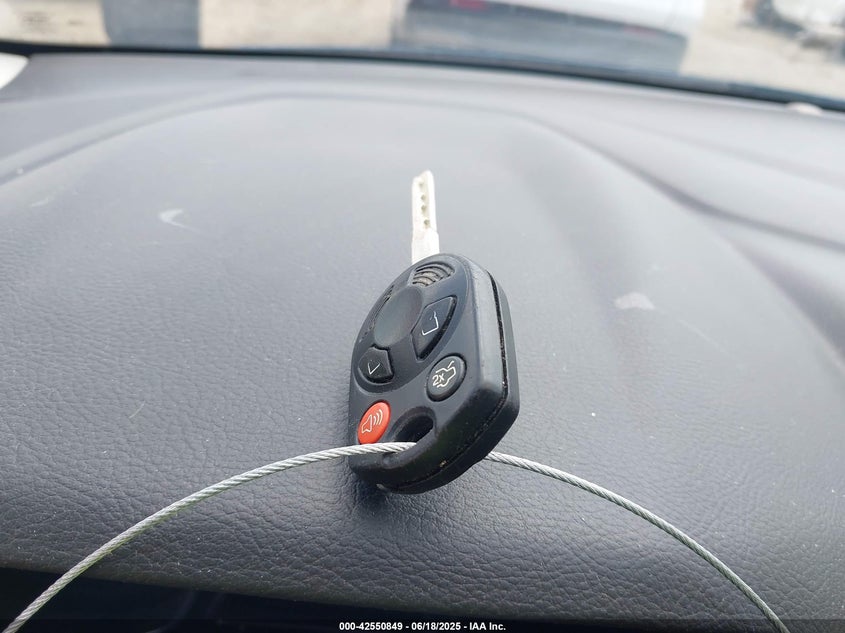 2014 FORD FOCUS VIN: 1FADP3F28EL438025