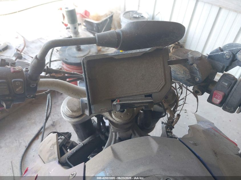 2021 BMW F 900 R VIN: WB10K1308M6D60423 Lot: 42551005