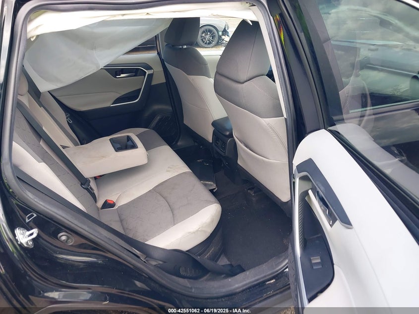 2021 TOYOTA RAV4 HYBRID XLE - 4T3RWRFV5MU040881